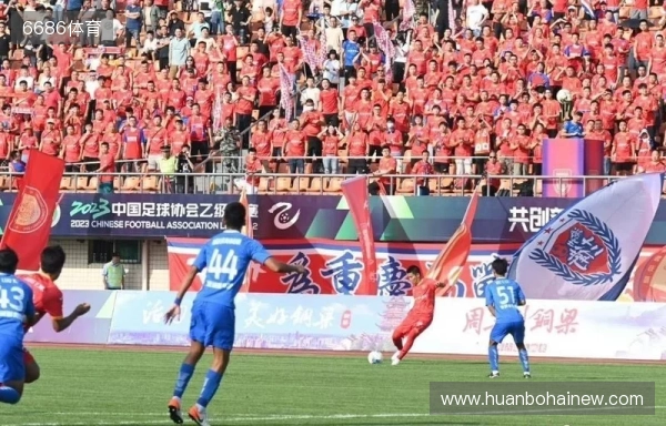 赢球即冲超！足球报：铜梁龙仍握有优势，末轮需要“重庆血性”