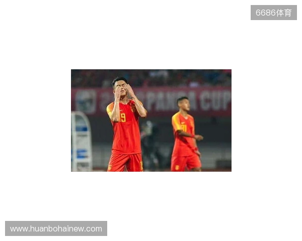 直播吧：邵佳一观摩熊猫杯考察球员，国足可能年底或明年初集中